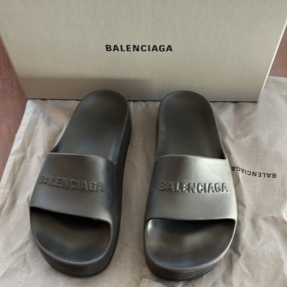 Balenciaga Chunky Slides - Picture 7 of 8